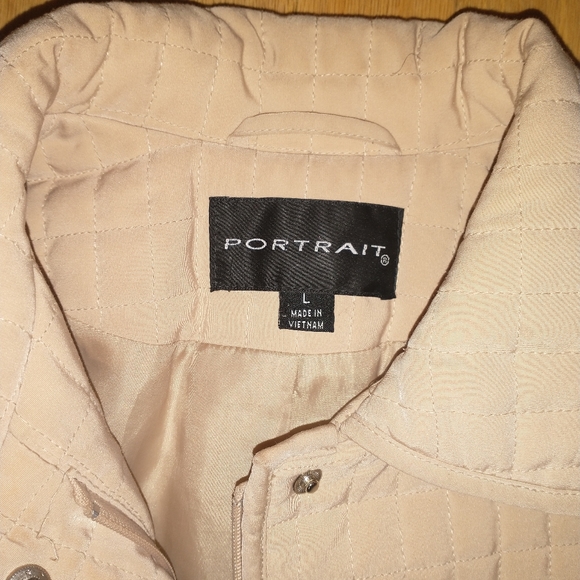 Women's portrait cream jacket - Picture 8 of 11
